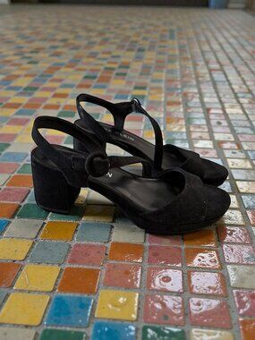 ANNE KLEIN Black Platform Sandals Size US 7